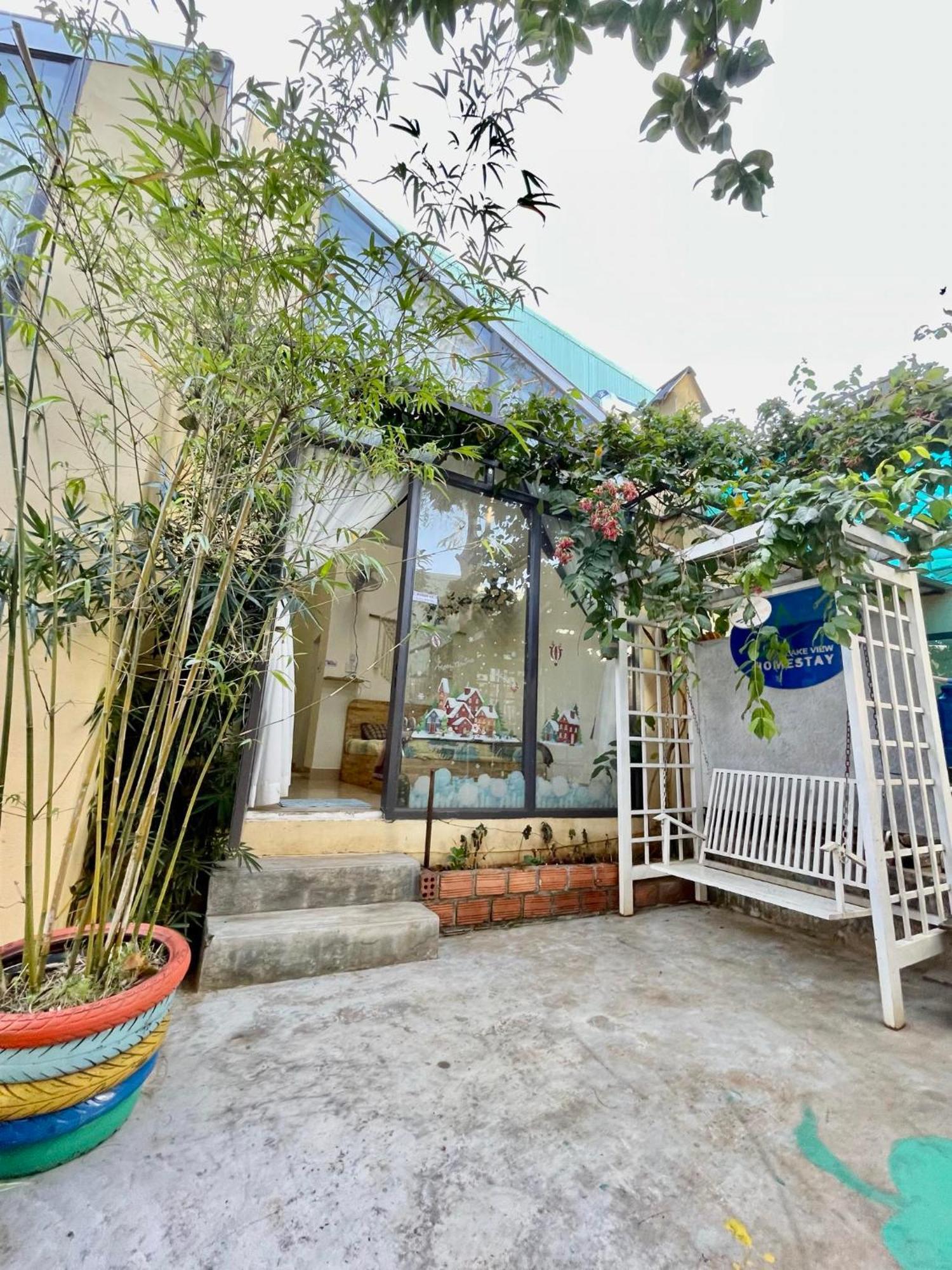 Lake View Homestay Pleiku Exterior photo