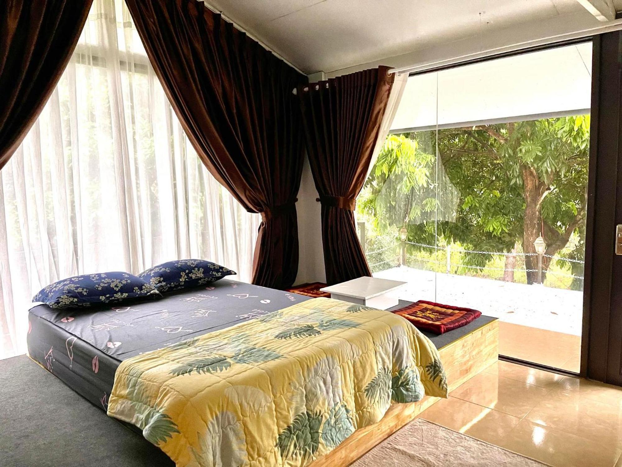 Lake View Homestay Pleiku Exterior photo